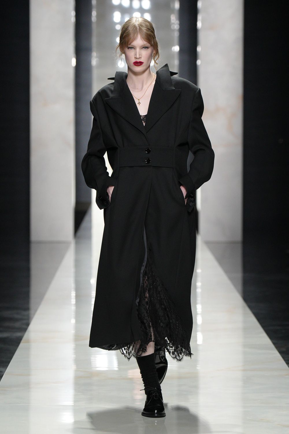 How to Wear Dolce & Gabbana’s Fall 2026 Ready-to-Wear in the U.S.: Key Pieces, Prices, and Styling Moves